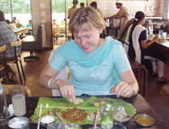 Indie-Slabá-v restauraci.jpg