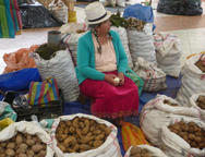 žena na tržišti